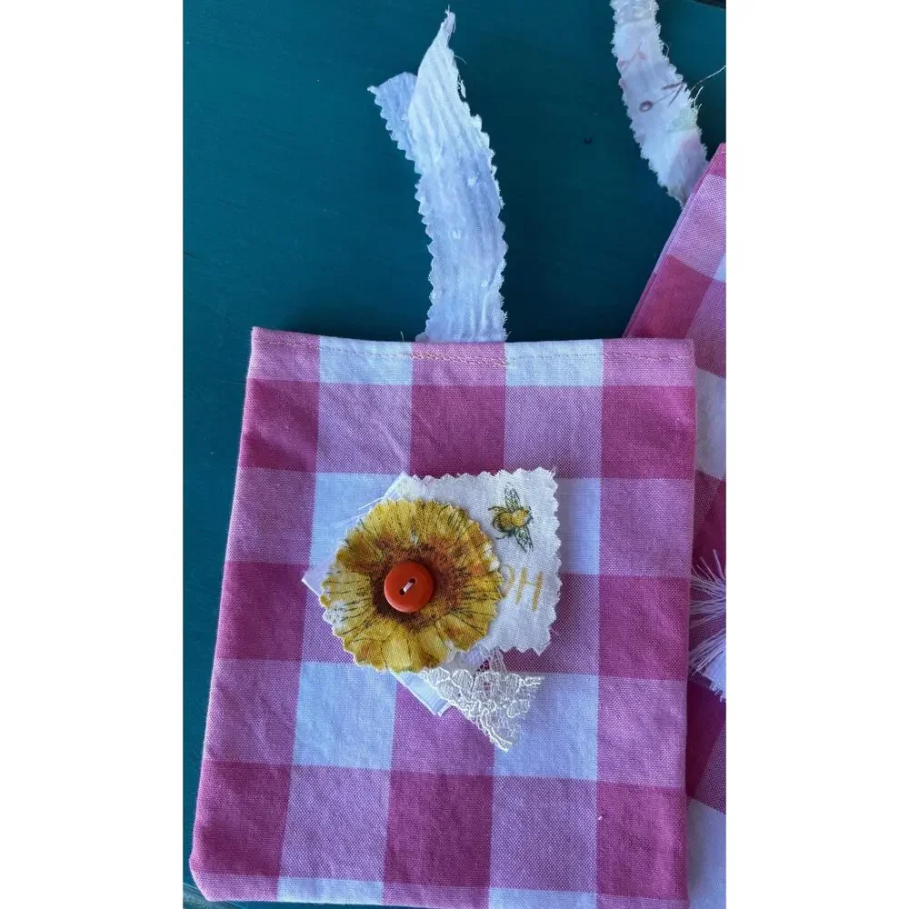 Handmade Gingham Gift Bag Set: Gift Wrapping Supplies
